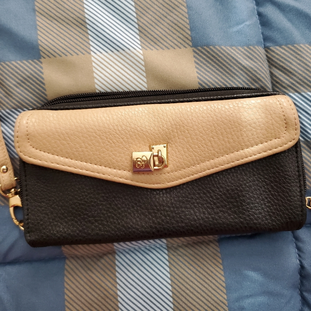 Jessica Simpson wallet